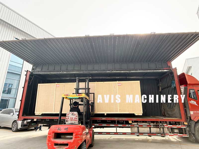 Six-Meter Crate Washer Loaded And Shipped To Peru