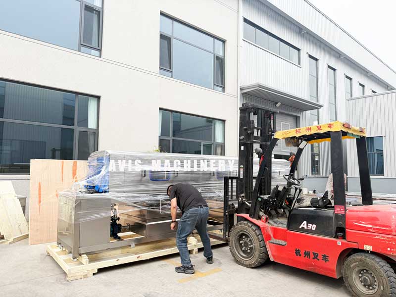 Six-Meter Crate Washer Loaded And Shipped To Peru