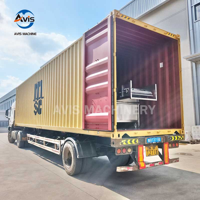 The 12-meter water bath defrosting equipment/bubble Thawing machine has been successfully loaded and shipped