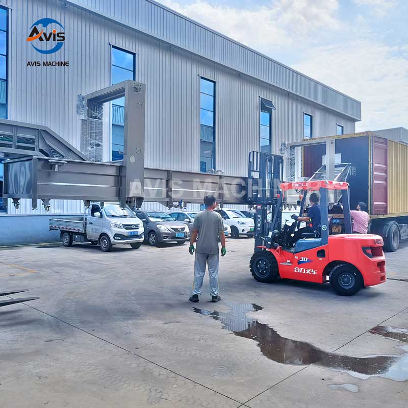 The 12-meter water bath defrosting equipment/bubble Thawing machine has been successfully loaded and shipped