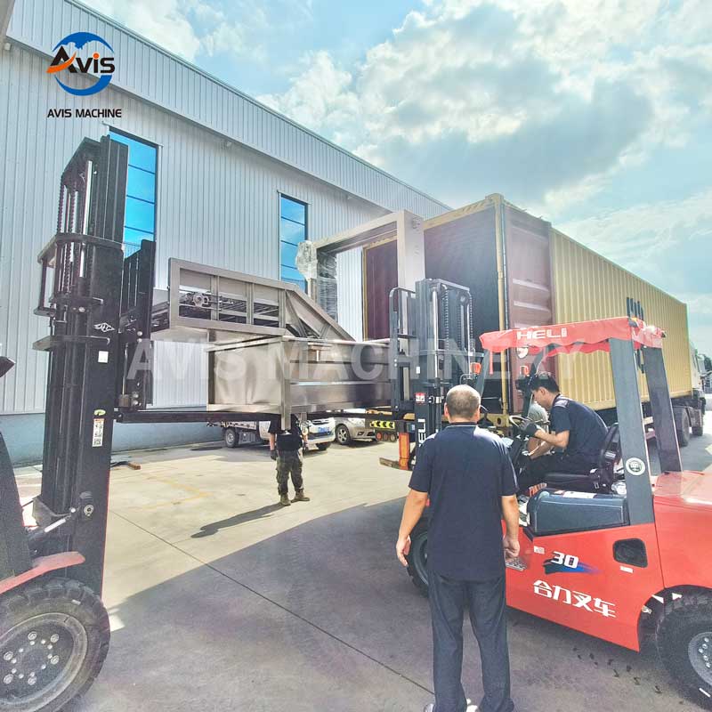 The 12-meter water bath defrosting equipment/bubble Thawing machine has been successfully loaded and shipped