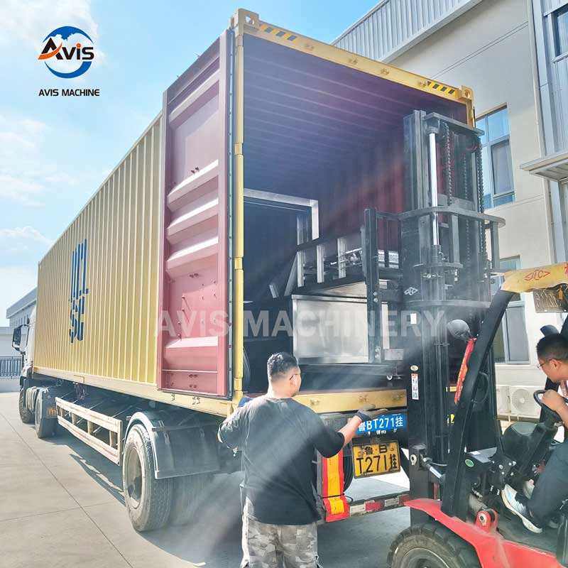 The 12-meter water bath defrosting equipment/bubble Thawing machine has been successfully loaded and shipped